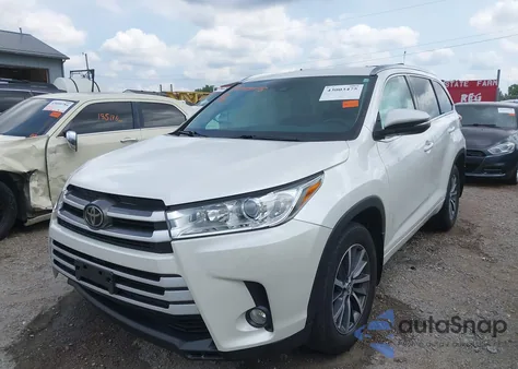 2018 Toyota Highlander Xle из США, поврежденный, VIN 5TDJZRFH7JS834180